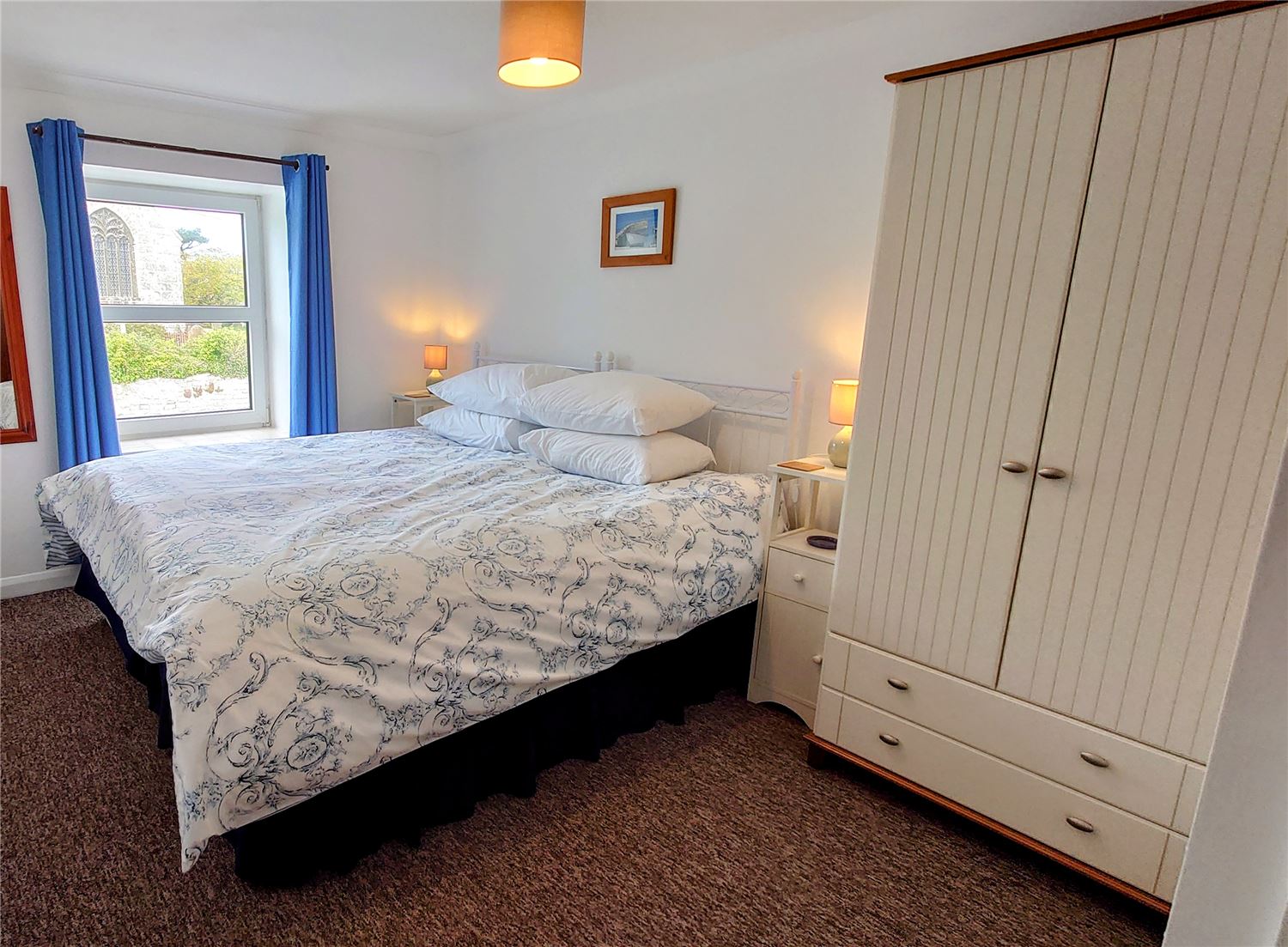 Lebanon Cottage twin room made up as a king size bed